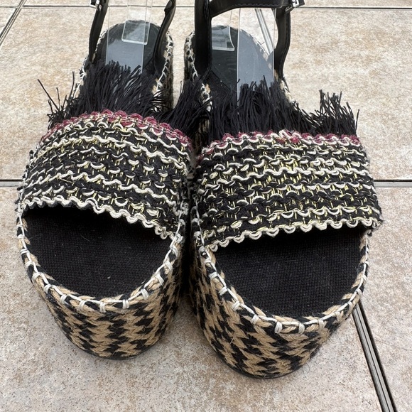 Schutz Sandals - Picture 3 of 14